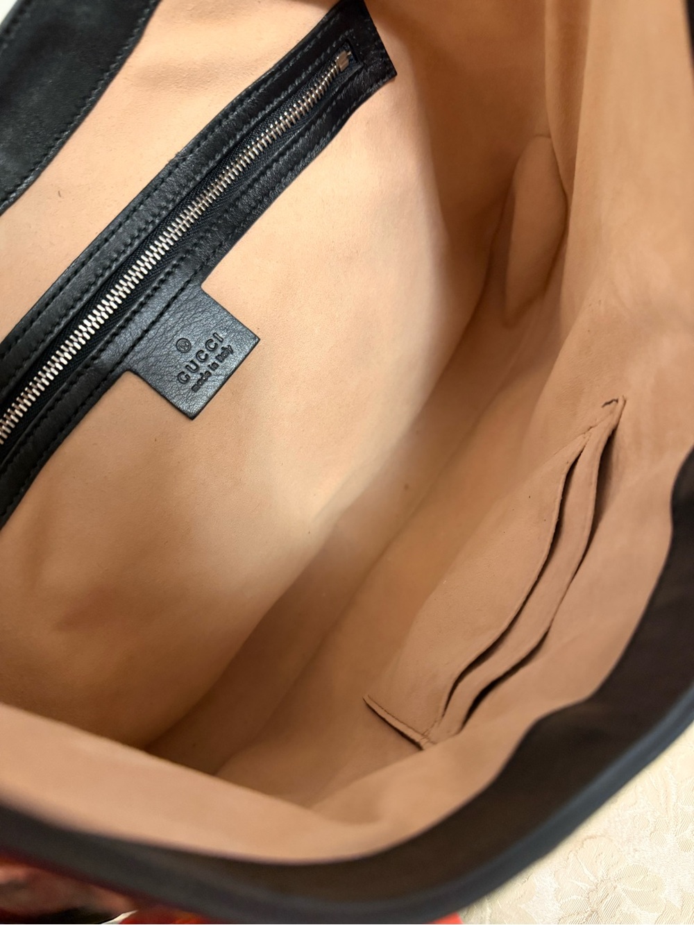 Gucci Black Leather Hobo with peacocks and flower blossom - Picture 4 of 7